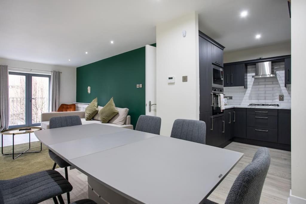 Luxury, Sleeps 6, City Centre Belfast Exterior foto