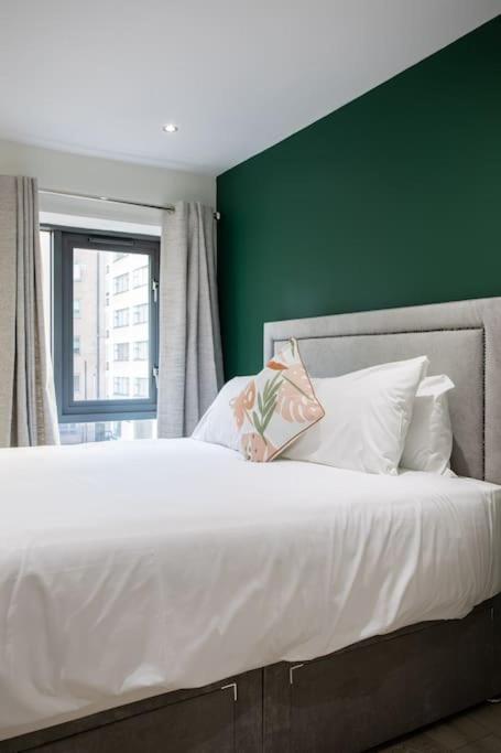 Luxury, Sleeps 6, City Centre Belfast Exterior foto